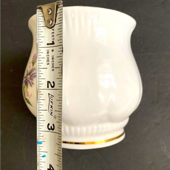 Vintage Fine Bone China Monthly Flower Mug September Purple Daisies Gold trim - Picture 5 of 8